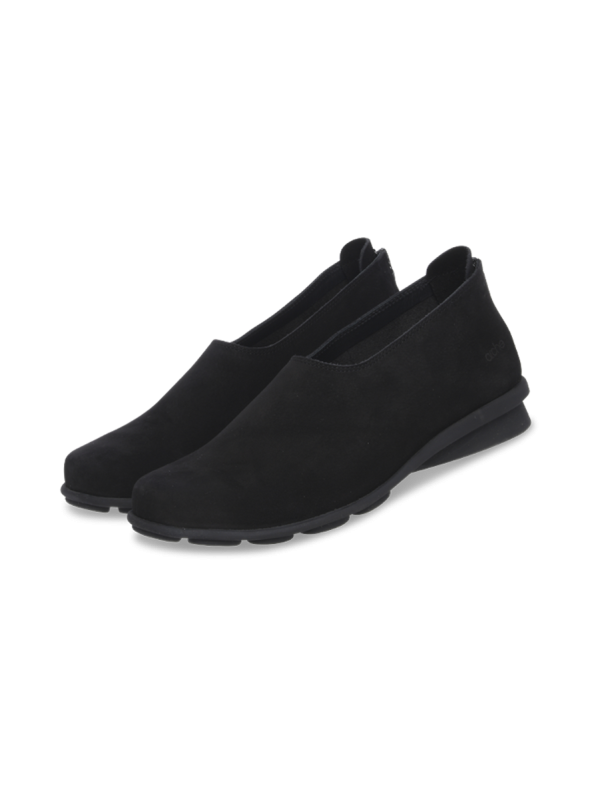 Denako slip on