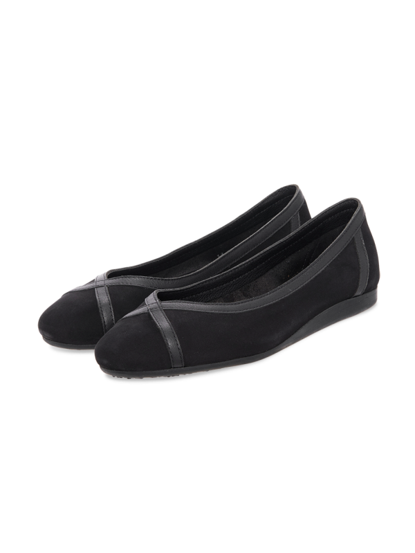Lakroi ballerinas