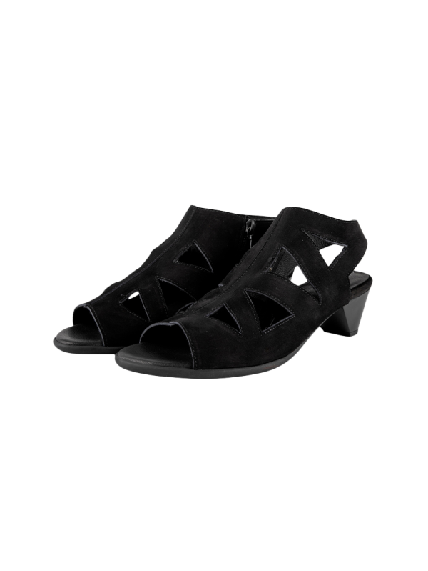 Iziako sandals
