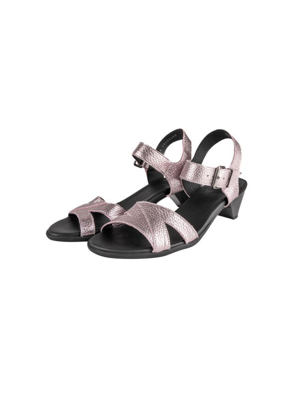 Iziela sandals